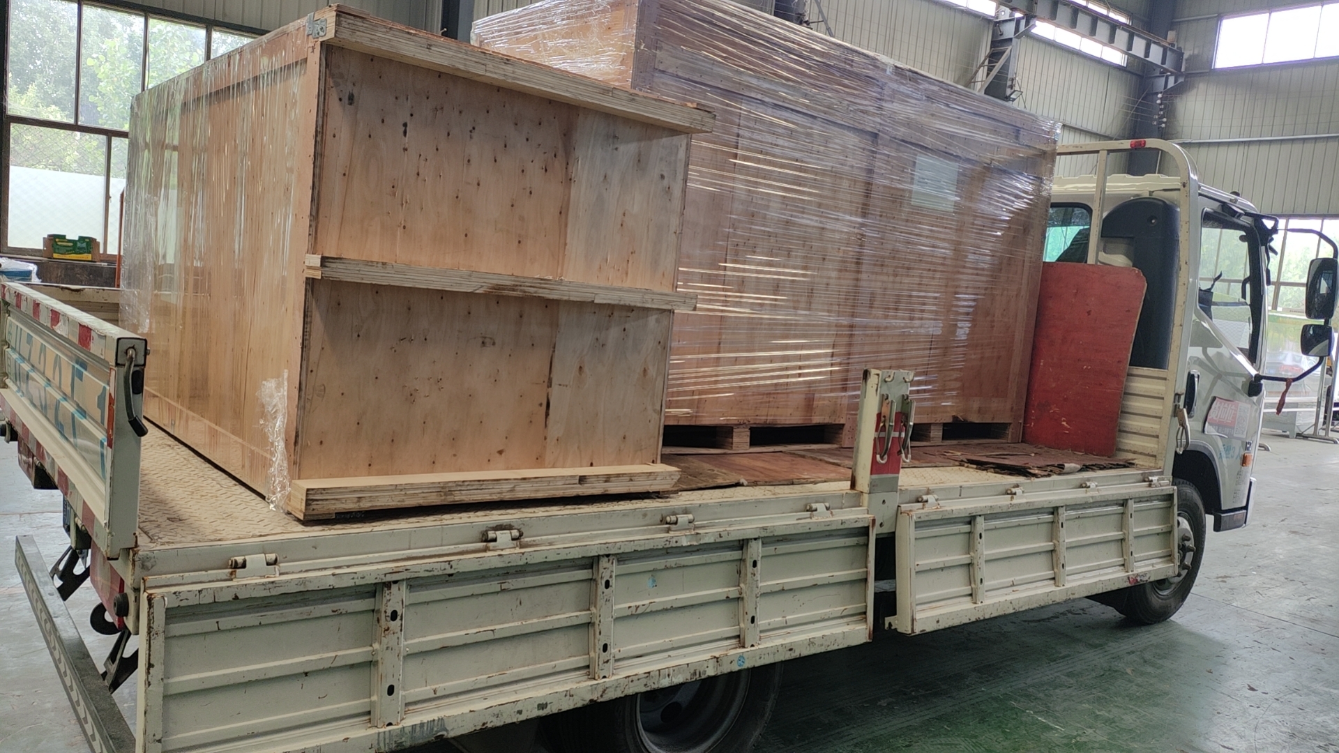 喜訊！熱烈慶祝飛宏1套數(shù)控鋼筋加工設備裝車完畢順利發(fā)出