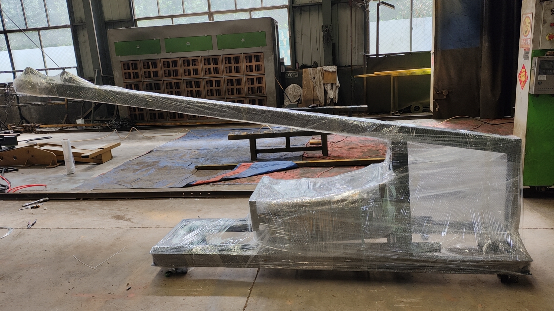 喜訊！熱烈慶祝飛宏1套數(shù)控鋼筋加工設(shè)備裝車完畢順利發(fā)出